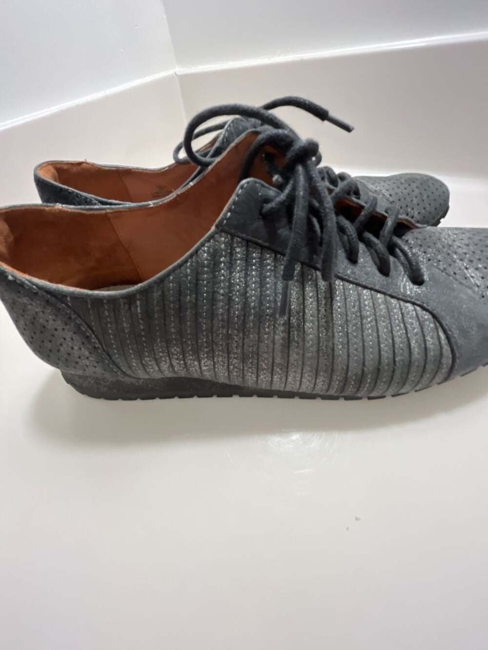 L'Amour Des Pieds Women's 8.5 M "Trinette" Black Leather Oxford Laceup